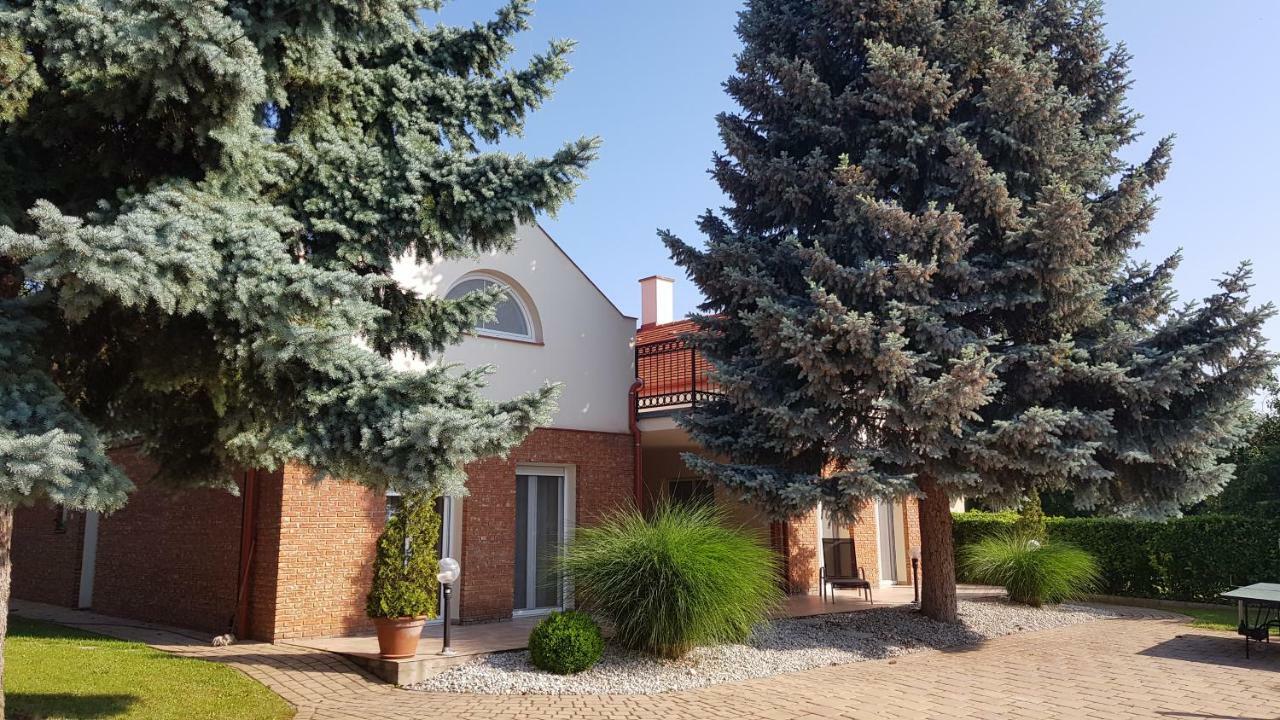 Mimi Apartman Balatonalmadi Exterior photo